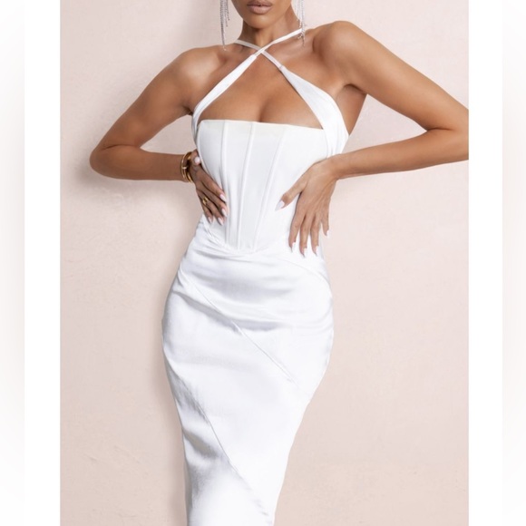 Club London Dulcet Dress
White Satin | UK size 8, US size 4 - Picture 1 of 6